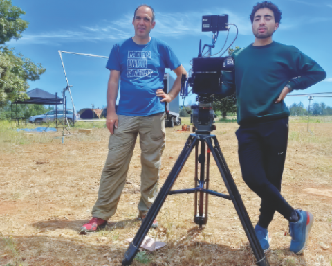 <p>Tim de la Torre and student Josue Hilario prep the location before production begins on “Inner Space.”</p><p>Tim de la Torre y el estudiante Josué Hilario preparan el sitio antes de que comience la producción de «Inner Space».</p>