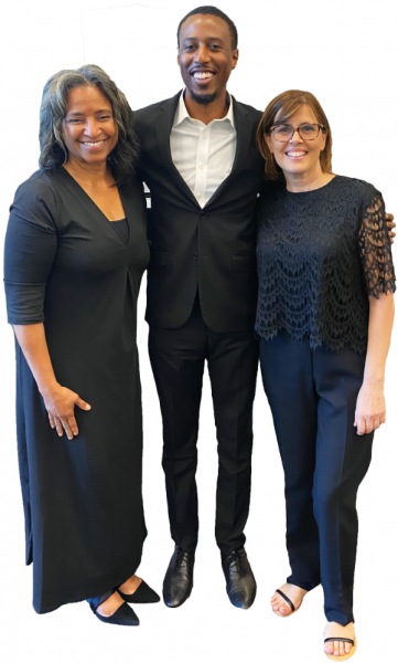 (From left to right) Julie Moore Foster, Justin Jordan, and Adriana Perera happily reconnect for the institute. 