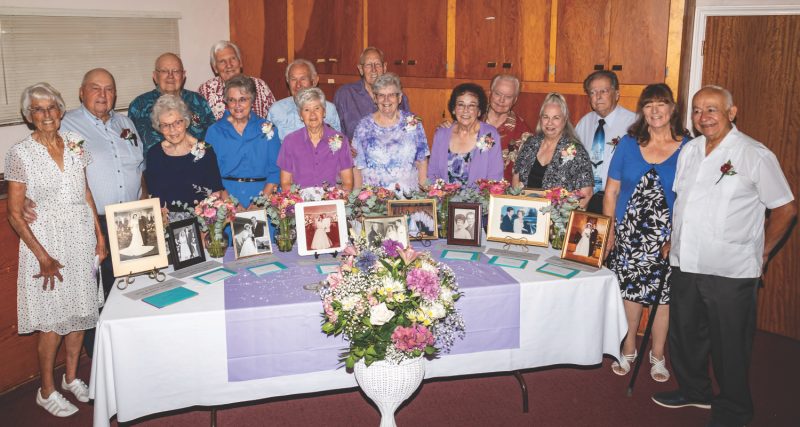 <p>Left to right: Gene and Bertie Larsen (73 years), Roswell and Betty Larsen (66 years), John and Linda Bethke (65 years), Howard and Marge Miller (64 years), Craig and Judy Klatt (63 years), Richard and Janet Moore (61 years), Jerry and Elayne Zappia (56 years), and David and Wanda Silva (51 years).</p><p>De izquierda a derecha: Gene y Bertie Larsen (73 años), Roswell y Betty Larsen (66 años), John y Linda Bethke (65 años), Howard y Marge Miller (64 años), Craig y Judy Klatt (63 años), Richard y Janet Moore (61 años), Jerry y Elayne Zappia (56 años), y David y Wanda Silva (51 años).</p>