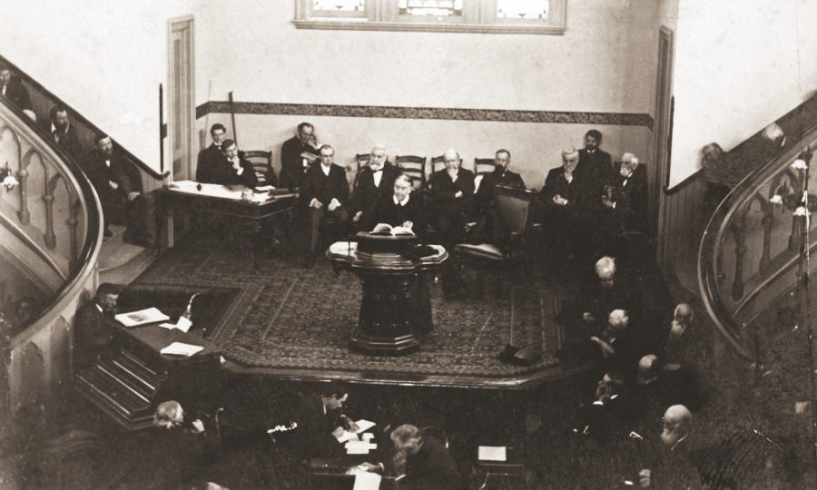<p>Ellen White speaking at the 1901 GC session in the Dime Tabernacle on
April 12, 1901, in a scene similar to the one in which she delivered the address "Our Duty to the Colored People" on March 21, 1891.</p><p>Ellen White hablando en la sesión de la Conferencia General en 1901 en el Dime Tabernacle el 12 de abril de 1901, en una escena similar a en la que habló de «Nuestra responsabilidad hacia la gente de color» el 21 de marzo de 1891.</p>