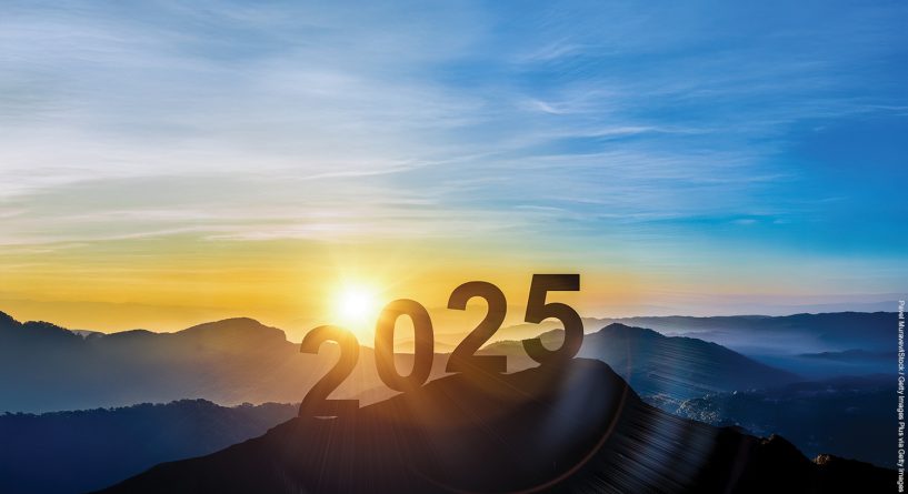 Silhouette of number 2025 on mountain, Happy New Year celebration shiny design. Mountain Top and Beginning of New Year 2025. black silhouette of mountains and 2025 year, in morning during sunrise