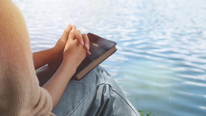Nuestro trabajo más importante es orar «en todo tiempo» (Efesios 6:18). ¡Cada problema es un llamado a la oración!